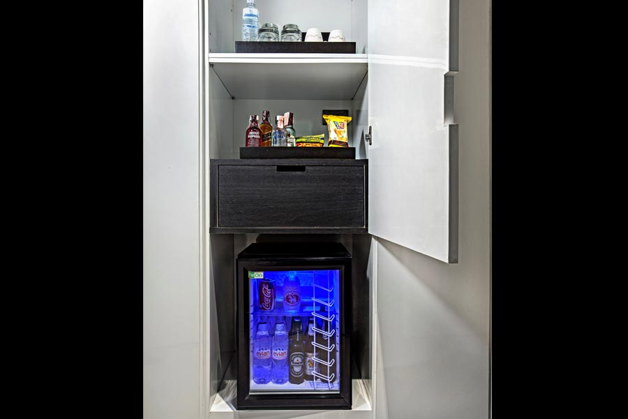 Slender room
